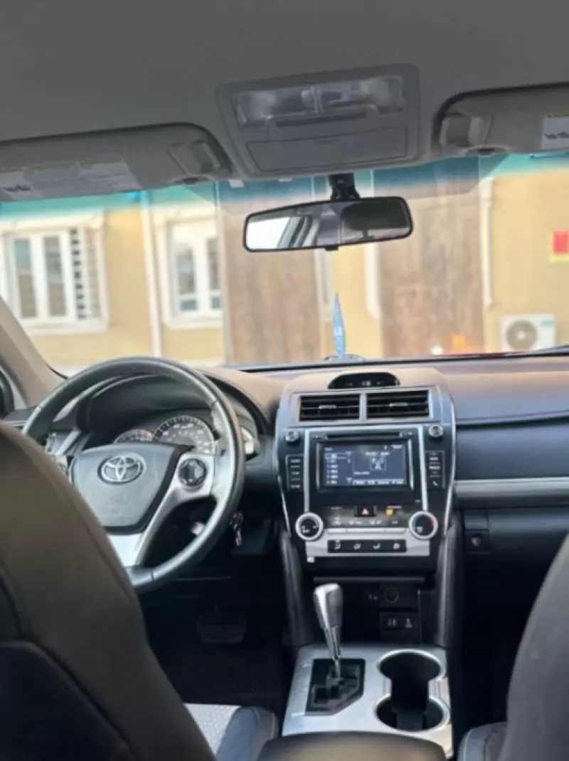 TOYOTA Camry - 2014