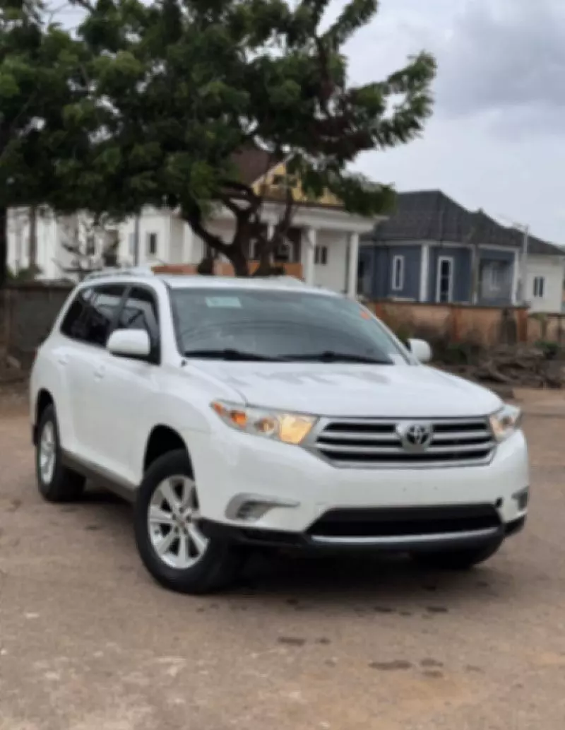 TOYOTA Highlander   - 2011