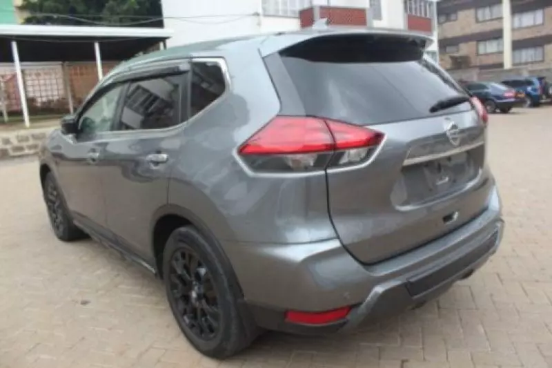 Nissan X-Trail   - 2018