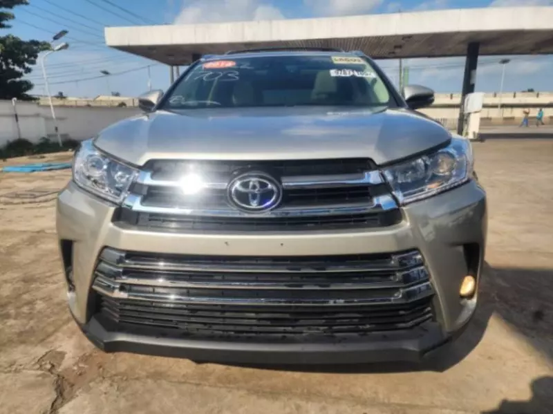TOYOTA Highlander   - 2015