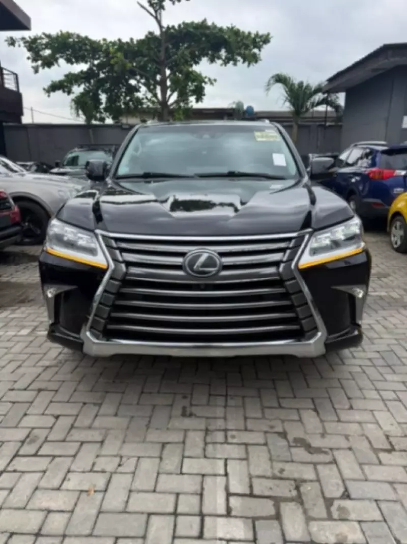 Lexus LX 570 - 2017