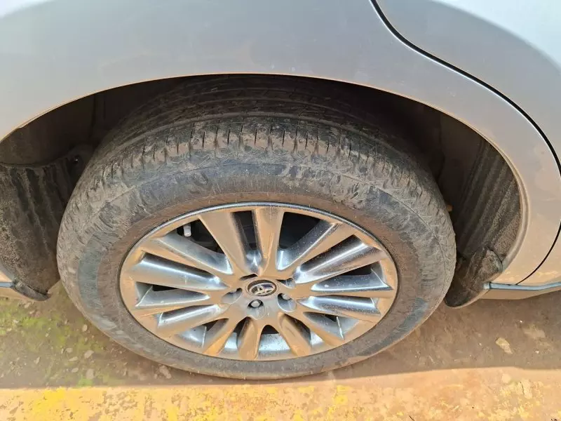 Toyota Harrier   - 2017
