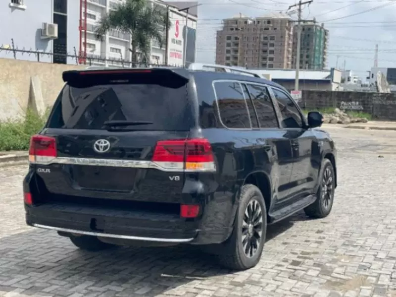 Toyota Landcruiser Vx V8    - 2020