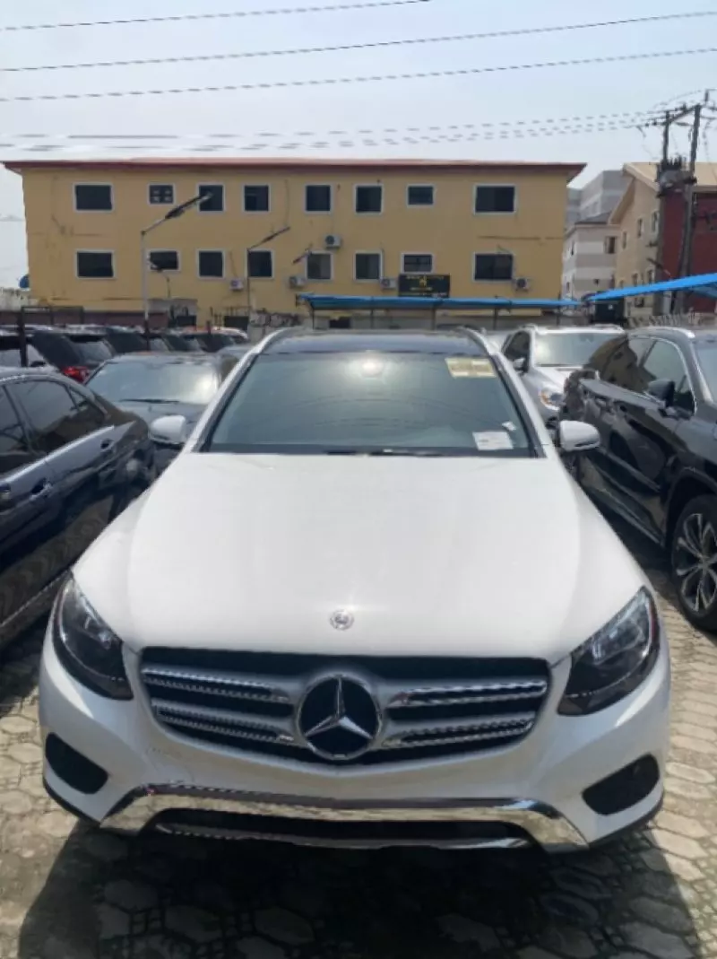 Mercedes-Benz GLC 300   - 2018