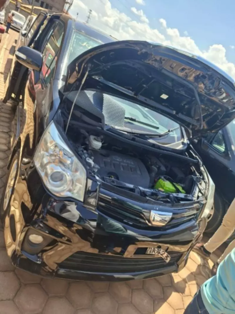 TOYOTA Noah   - 2012