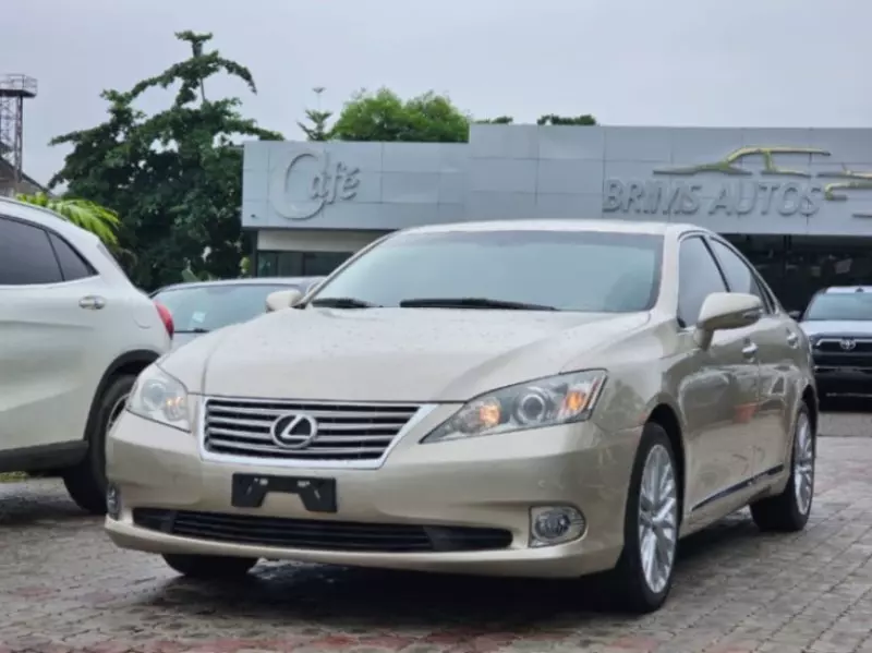 Lexus ES 350   - 2012