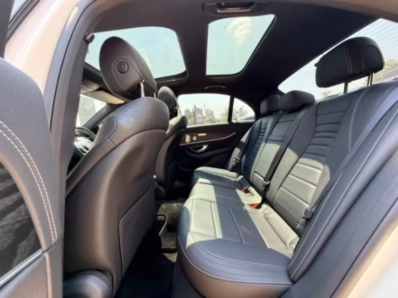 Mercedes-Benz E 200   - 2020