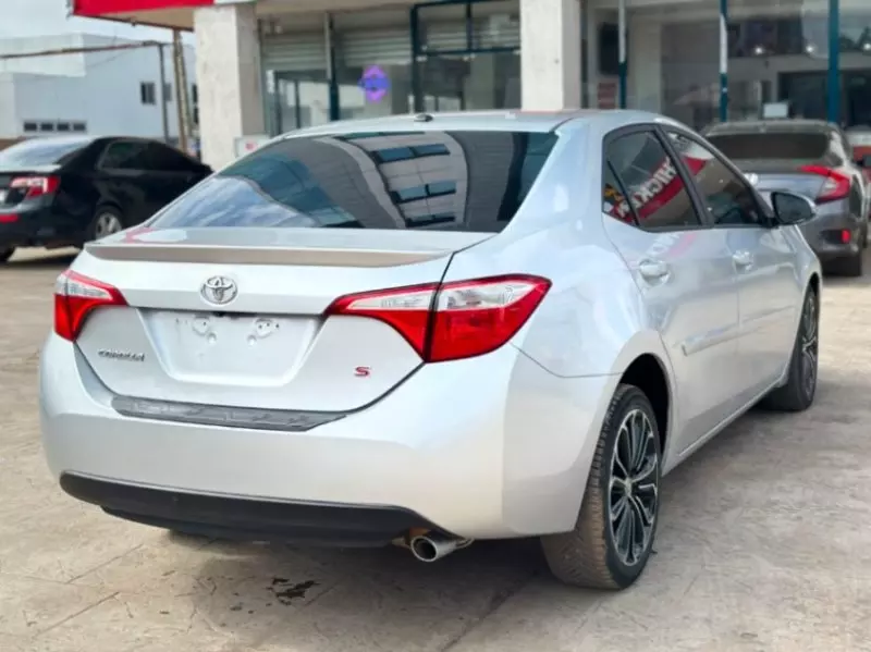 TOYOTA Corolla   - 2015
