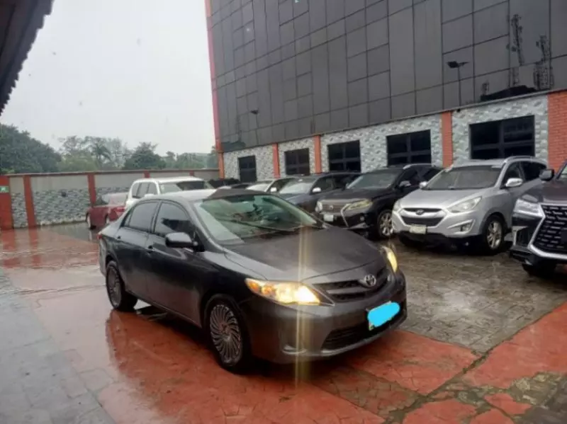 TOYOTA Corolla   - 2012