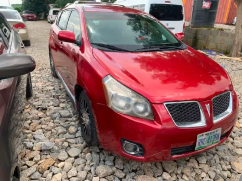 Pontiac Vibe   - 2010