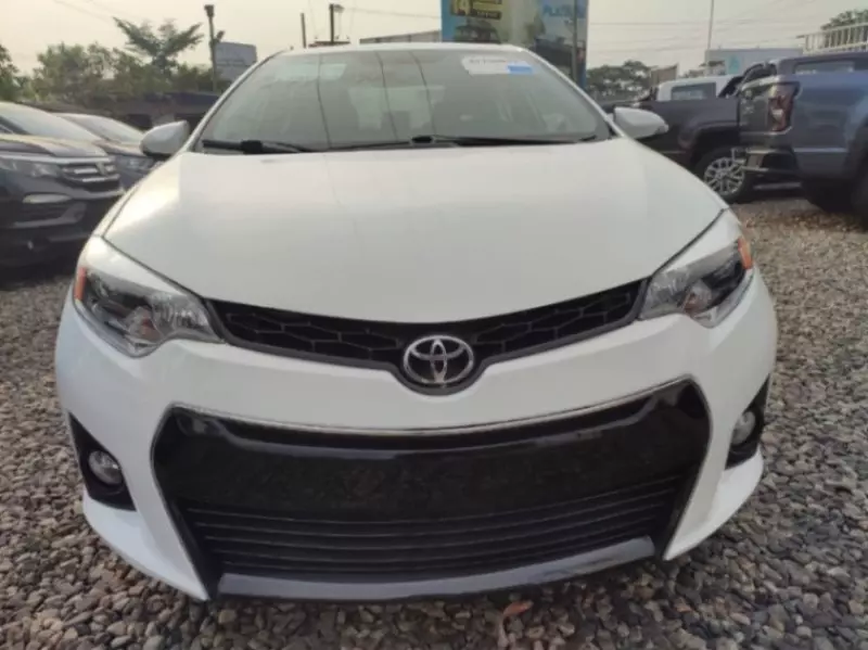 TOYOTA Corolla Sport - 2016