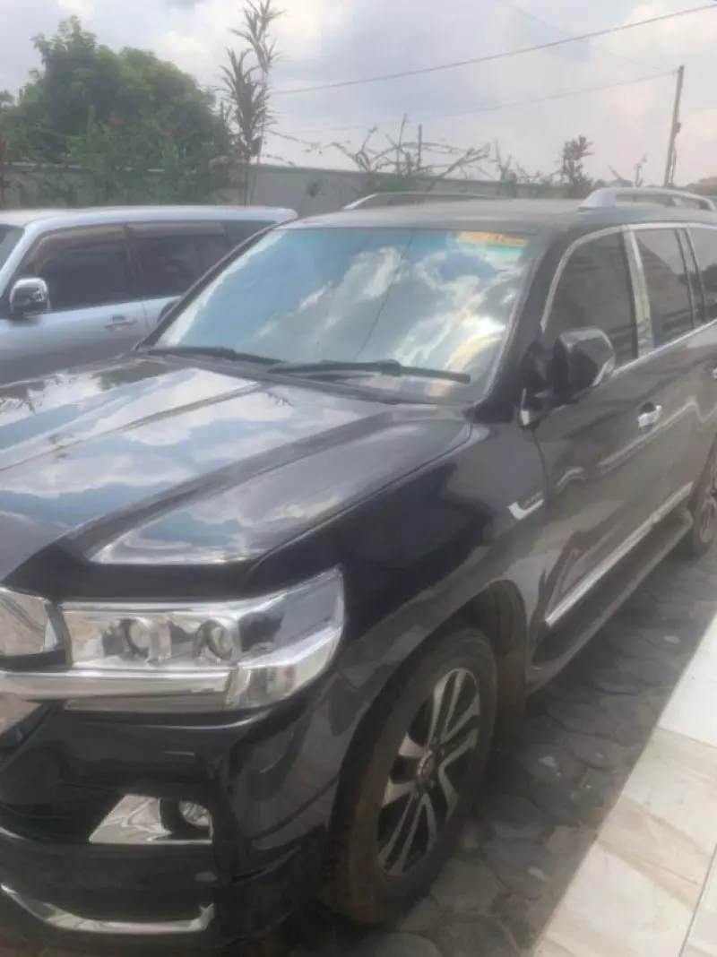 Toyota Landcruiser  V8   - 2010