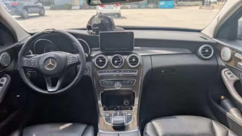 Mercedes-Benz C 300   - 2010