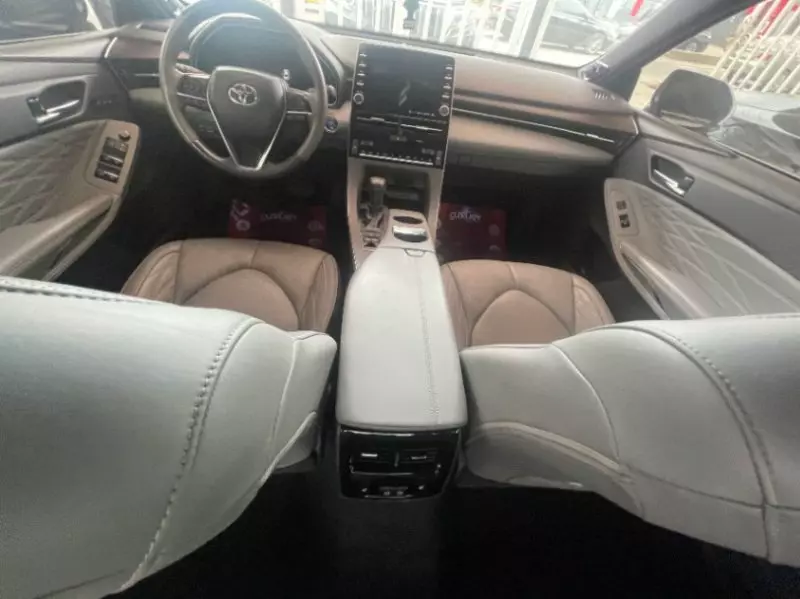 TOYOTA Avalon   - 2019