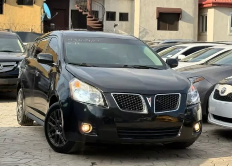 Pontiac Vibe   - 2010
