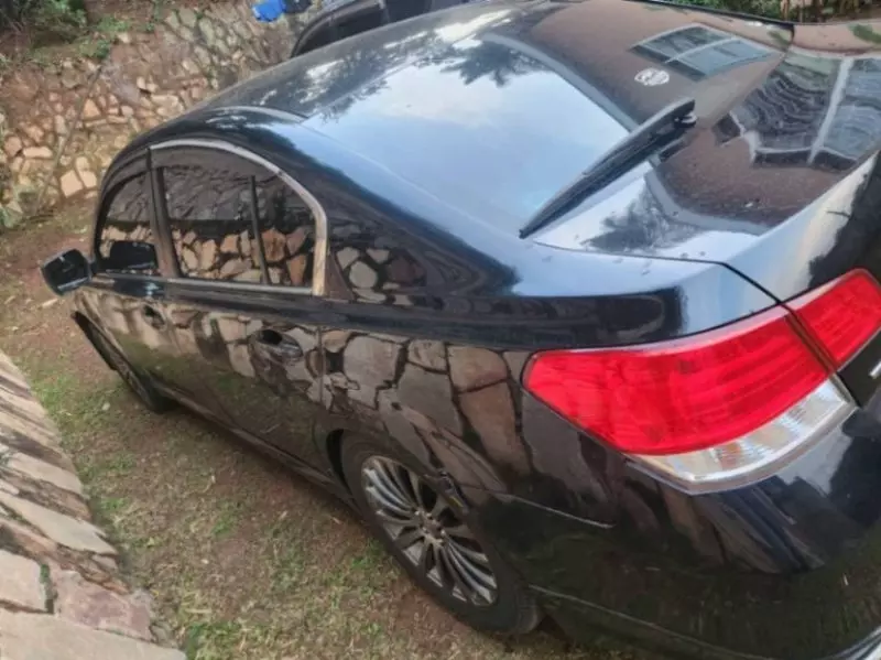 Subaru Legacy B4   - 2010