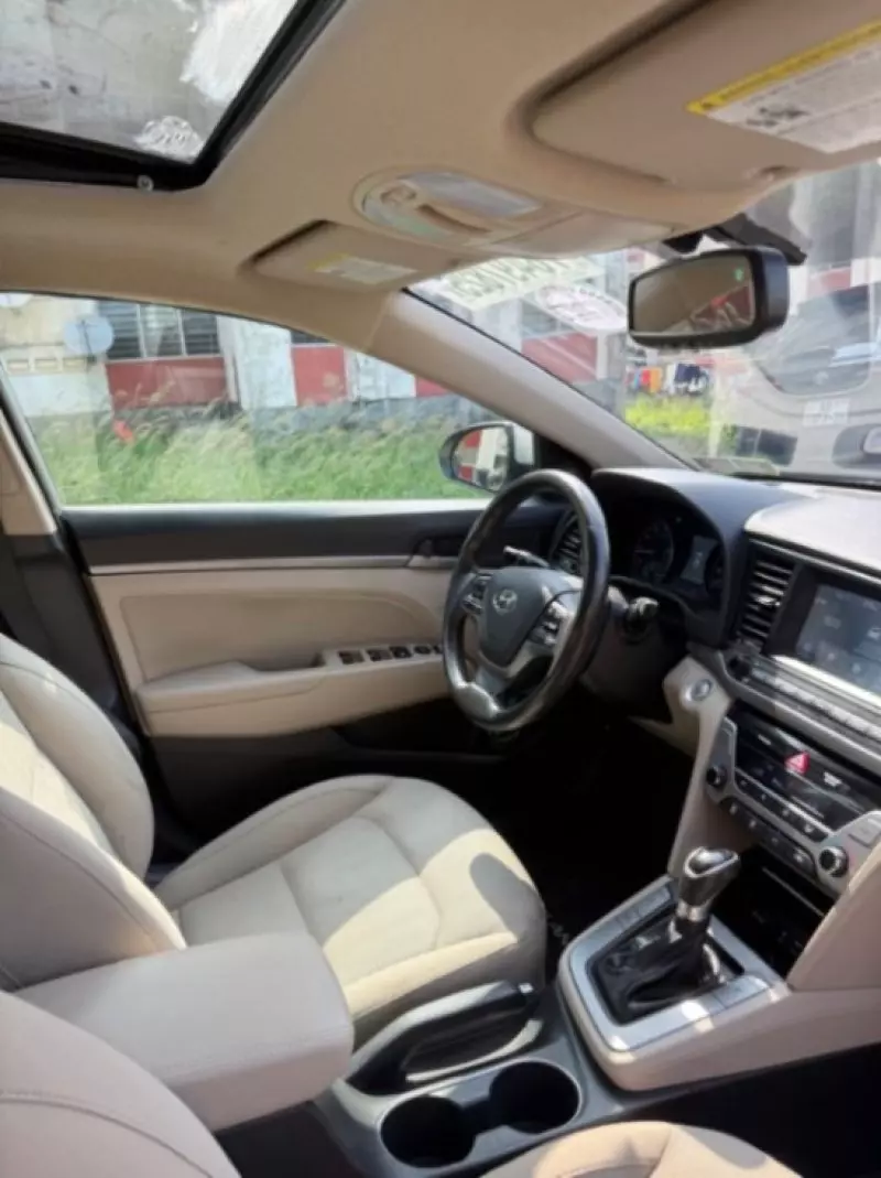 Hyundai Elantra   - 2017