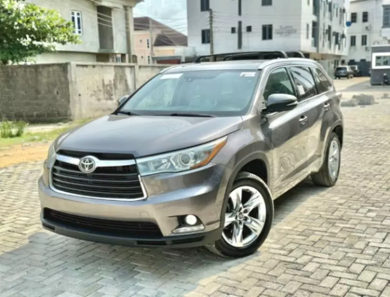 TOYOTA Highlander   - 2016