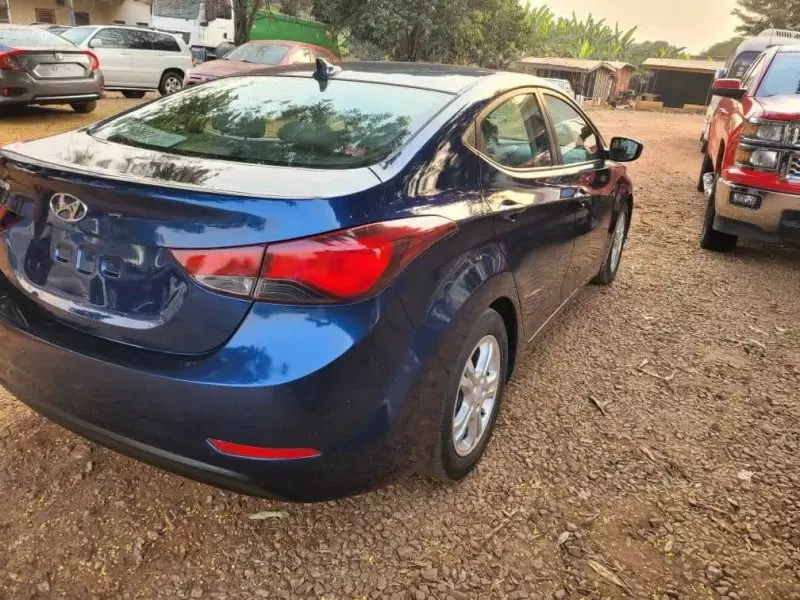 Hyundai Elantra   - 2014