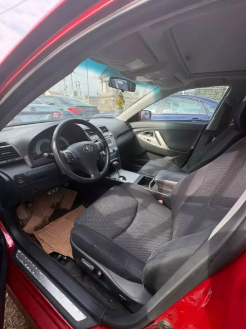 TOYOTA Camry   - 2010