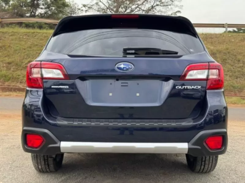 Subaru Outback   - 2018