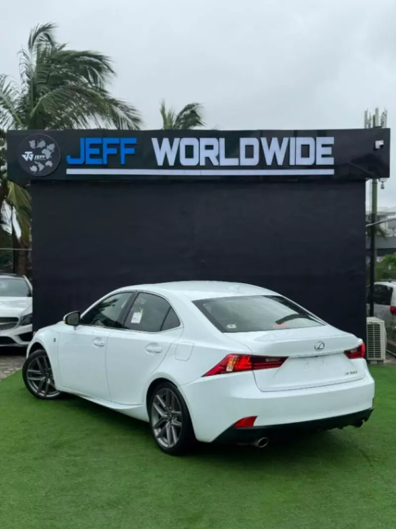 Lexus IS - 2014