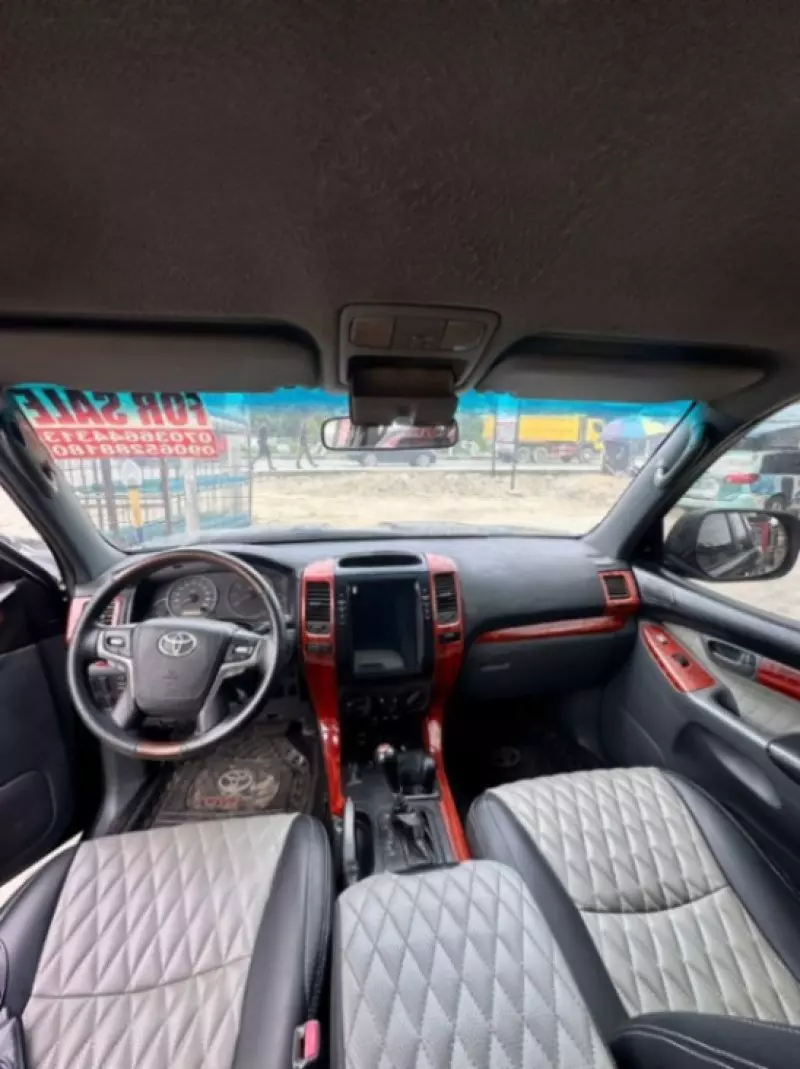 TOYOTA Prado   - 2009