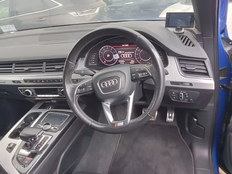 Audi Q7   - 2016