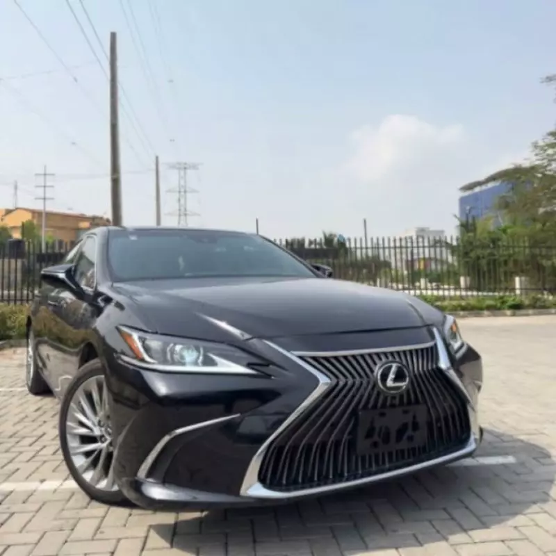 Lexus ES 350   - 2019