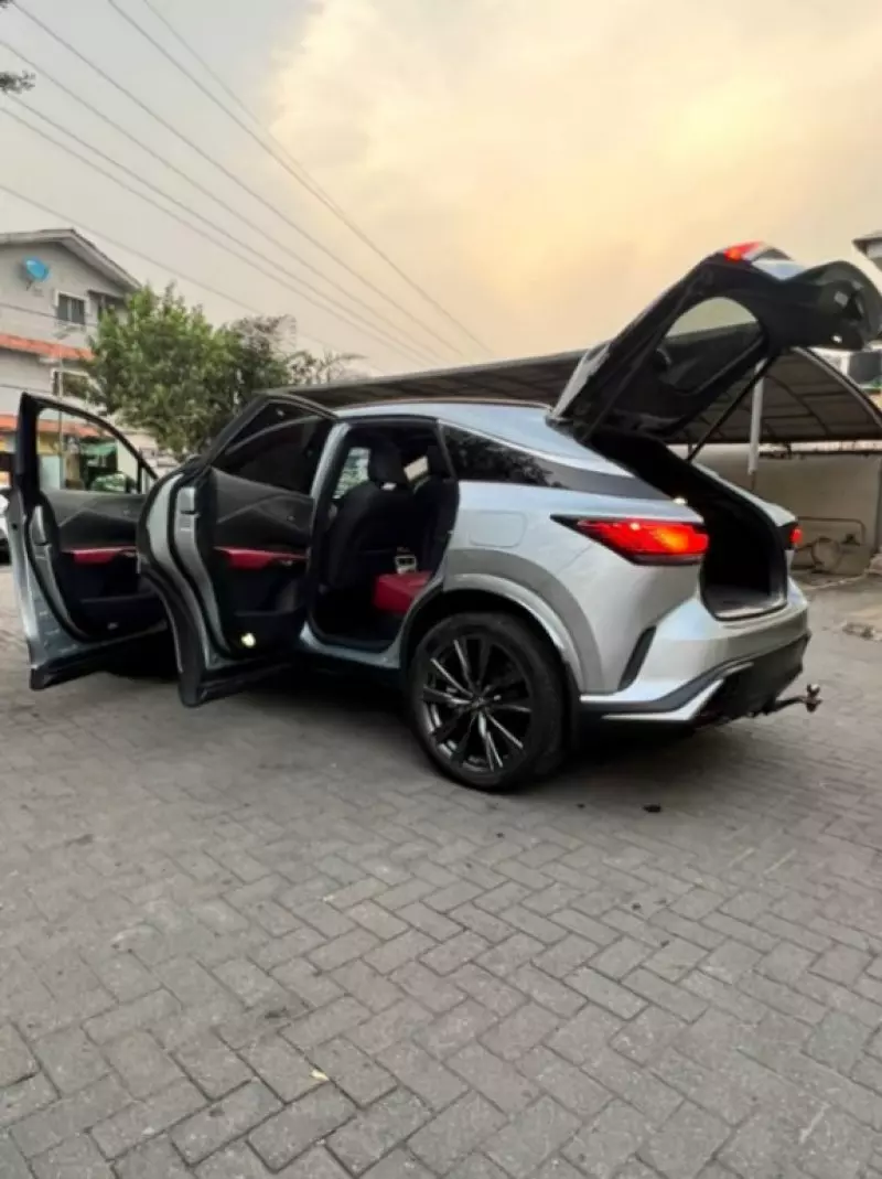 Lexus RX   - 2023