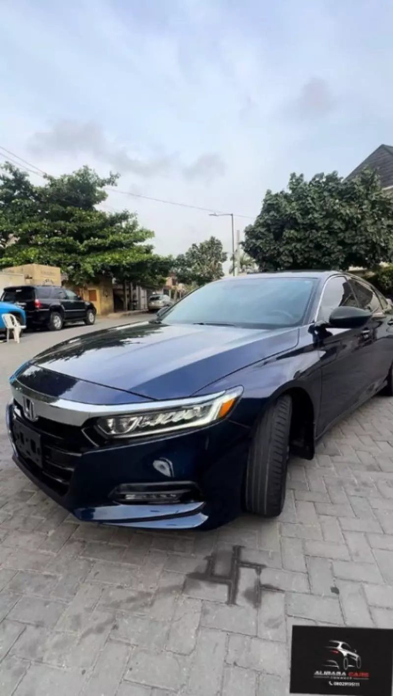Honda Accord   - 2018
