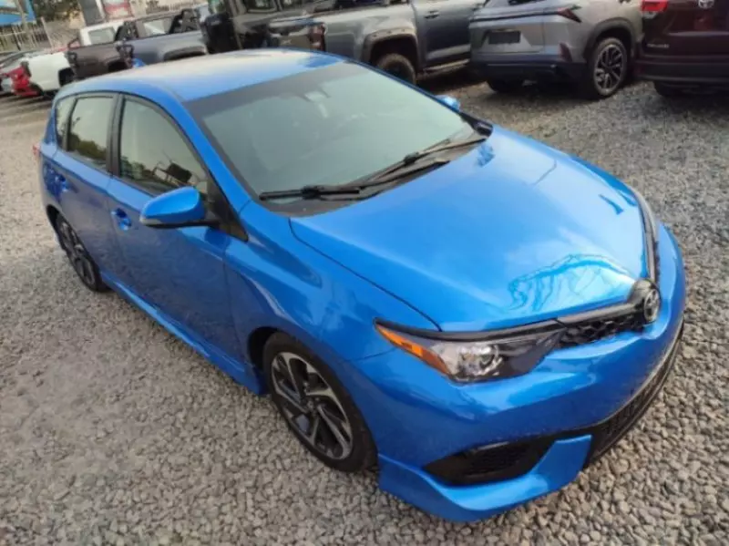 Toyota Corolla iM   - 2017