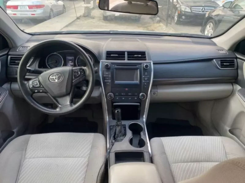 Toyota Camry   - 2016