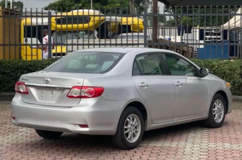TOYOTA Corolla - 2013