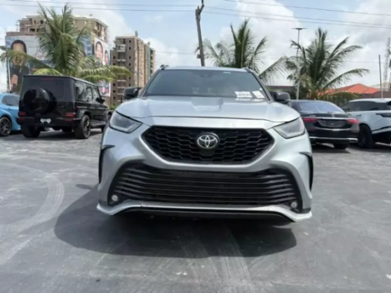 TOYOTA Highlander   - 2021
