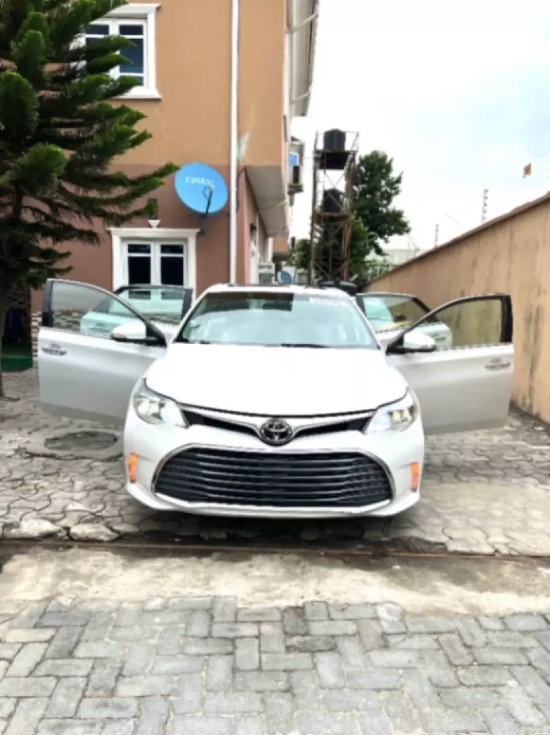 TOYOTA Avalon - 2014
