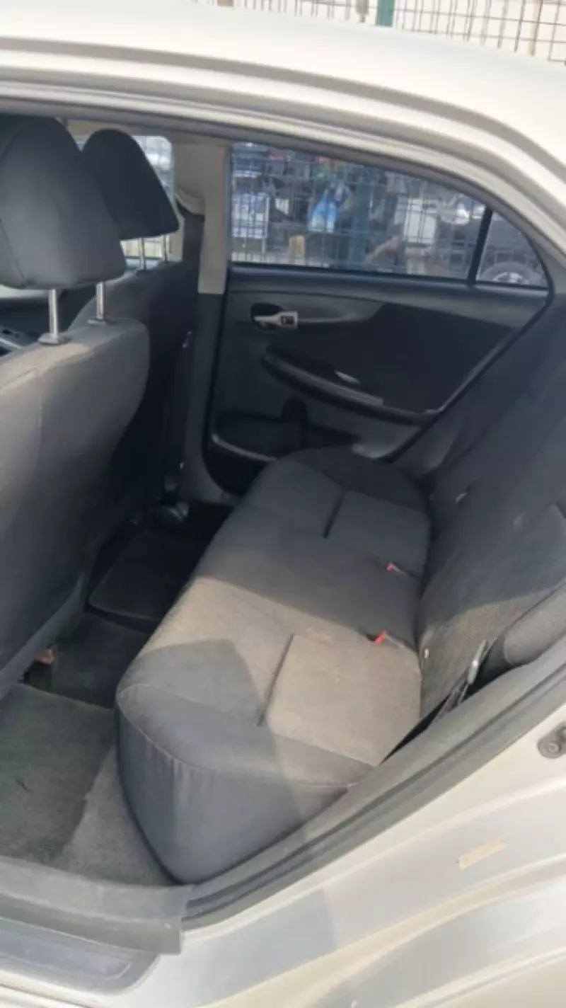 Toyota Corolla   - 2009