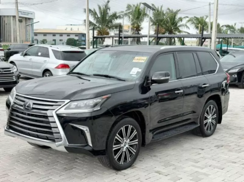 Lexus LX 570   - 2018