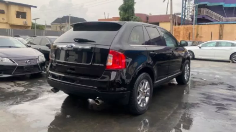 Ford Edge   - 2011