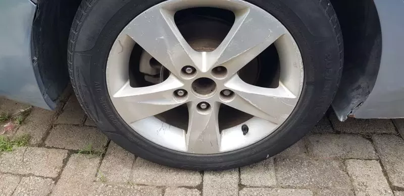 Hyundai Elantra   - 2012