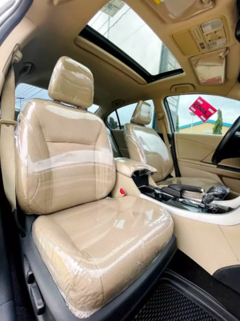 Honda Accord   - 2017