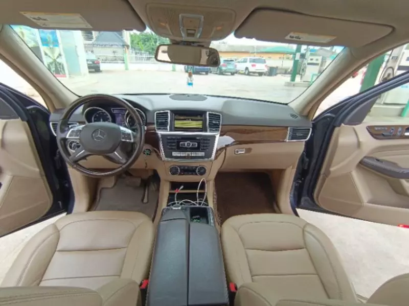 Mercedes-Benz ML 350   - 2012