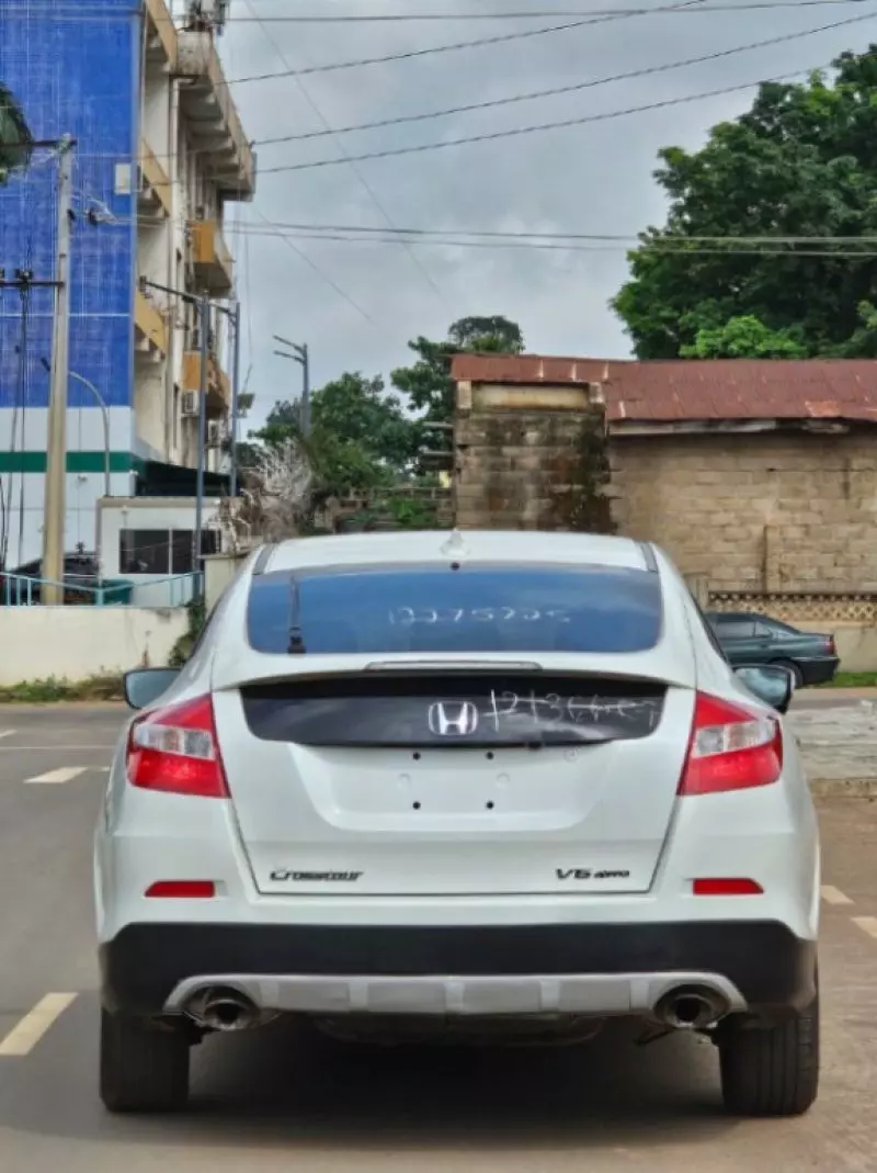 Honda Crosstour   - 2013