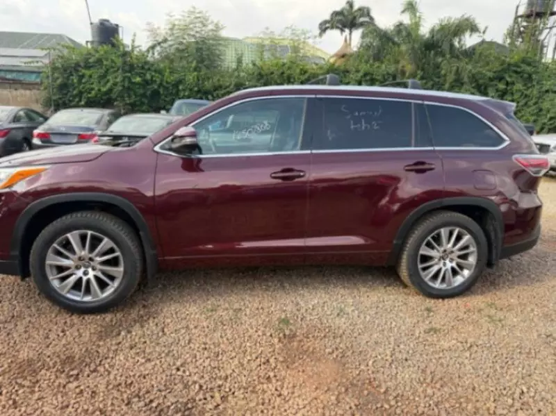 TOYOTA Highlander   - 2016