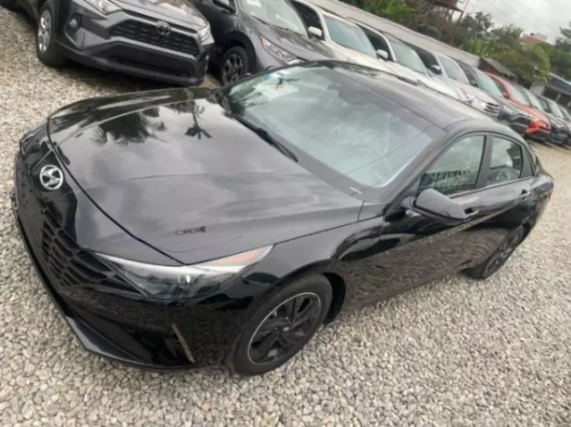 Hyundai Elantra - 2023