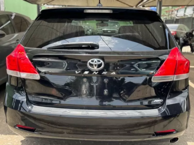 Toyota Venza   - 2010