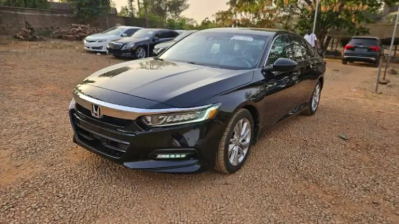 Honda Accord   - 2019