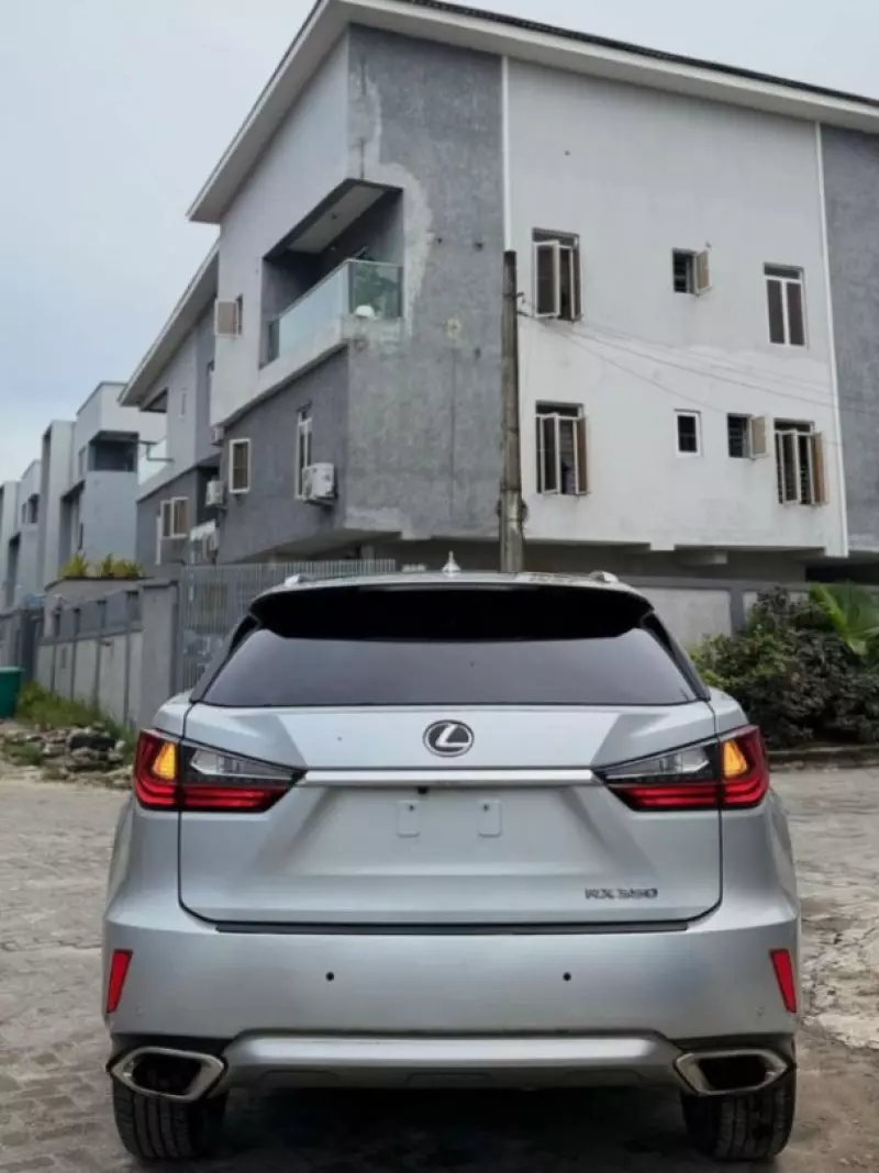 Lexus RX   - 2017