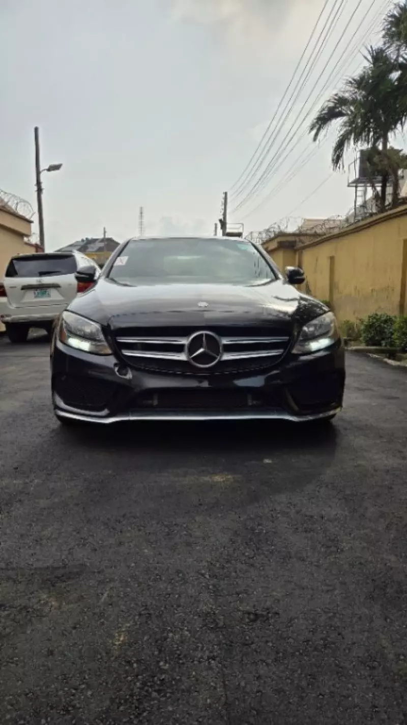 Mercedes-Benz C 300   - 2015
