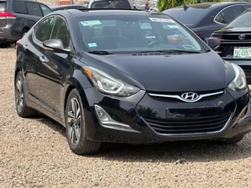 Hyundai Elantra   - 2014